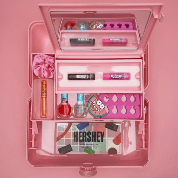 Caboodles Women's "On-The-Go Girl," Pink Hershey with Cosmetics - Picture 4 of 6